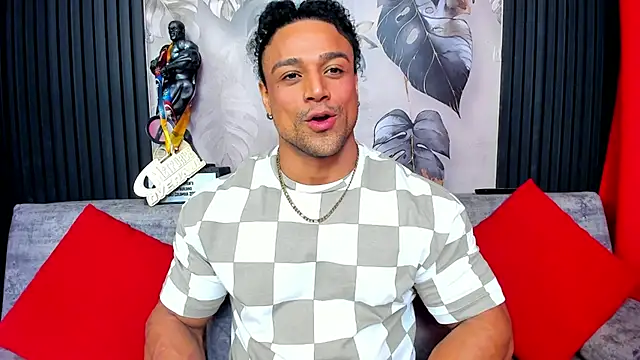 Snapshot of MikeEstevess chatting on October 2025 09:26:02 AM MikeEstevess online show from October 2025 09:26:02 AM