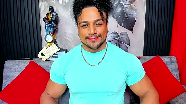 Snapshot of MikeEstevess chatting on December 2025 07:36:02 AM MikeEstevess online show from December 2025 07:36:02 AM