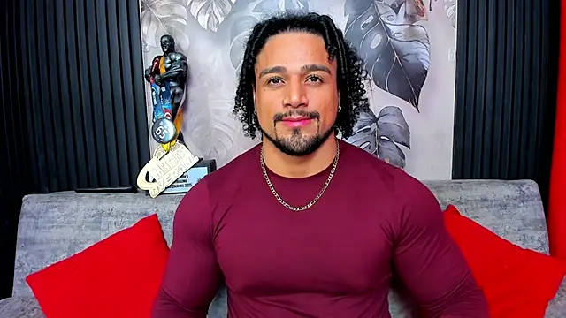 Snapshot of MikeEstevess chatting on January 2026 05:11:02 AM MikeEstevess online show from January 2026 05:11:02 AM