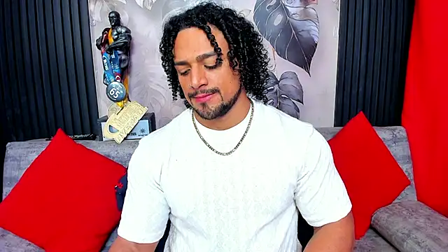 Snapshot of MikeEstevess chatting on February 2026 09:47:02 AM MikeEstevess online show from February 2026 09:47:02 AM