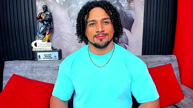 Snapshot of MikeEstevess chatting on February 2026 05:33:02 AM MikeEstevess online show from February 2026 05:33:02 AM