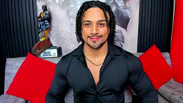 Snapshot of MikeEstevess chatting on February 2026 08:11:01 AM MikeEstevess online show from February 2026 08:11:01 AM