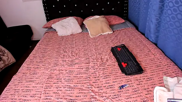 valerie luxe  online show from February 2025 02:19:02 AM