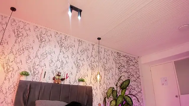 aihnoa split online show from October 2025 12:28:01 PM