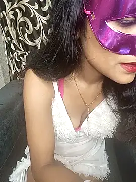 REVA DARLING online show from May 2026 05:59:01 AM