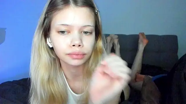 Snapshot of chansetolove chatting on February 2025 05:44:01 PM chansetolove online show from February 2025 05:44:01 PM