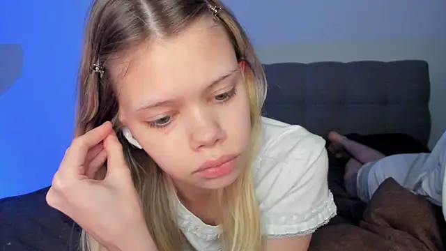 Snapshot of chansetolove chatting on March 2025 08:00:01 PM chansetolove online show from March 2025 08:00:01 PM