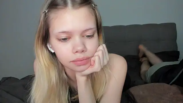 Snapshot of chansetolove chatting on March 2025 04:12:01 PM chansetolove online show from March 2025 04:12:01 PM