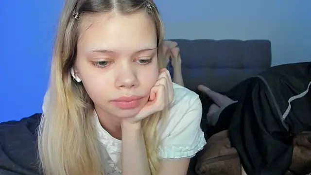 Snapshot of chansetolove chatting on March 2025 09:19:02 AM chansetolove online show from March 2025 09:19:02 AM