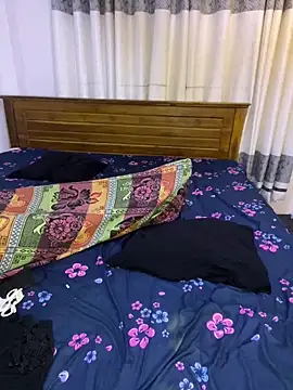 Snapshot of NOORA-GIRL chatting on December 2025 12:19:02 AM NOORA-GIRL online show from December 2025 12:19:02 AM