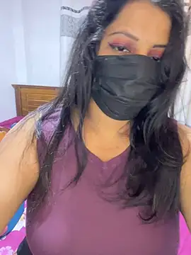 Snapshot of NOORA-GIRL chatting on January 2026 10:58:02 PM NOORA-GIRL online show from January 2026 10:58:02 PM