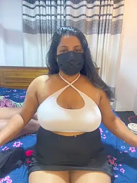 Snapshot of NOORA-GIRL chatting on February 2026 10:28:01 PM NOORA-GIRL online show from February 2026 10:28:01 PM