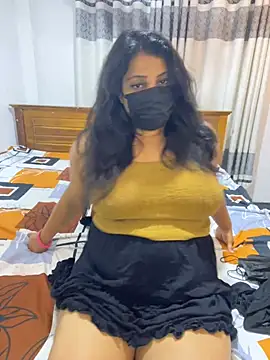 Snapshot of NOORA-GIRL chatting on February 2026 10:30:02 PM NOORA-GIRL online show from February 2026 10:30:02 PM