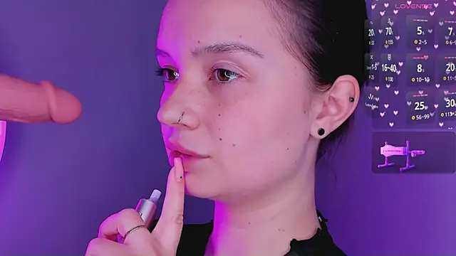 bitchpeace  online show from April 2026 11:16:01 PM