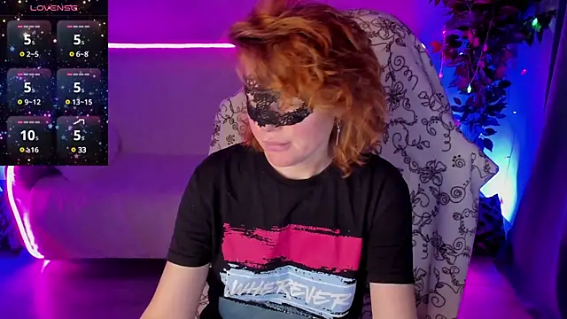 Sexy-Housewife online show from January 2025 04:05:01 PM