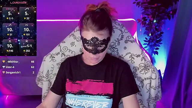 Sexy-Housewife online show from January 2025 05:37:01 PM