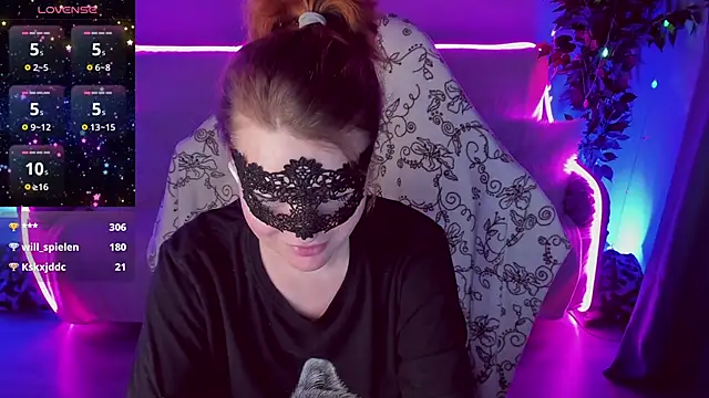 Sexy-Housewife online show from January 2025 02:56:01 AM