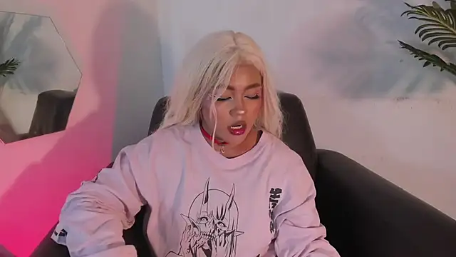 Snapshot of cherry_chel chatting on January 2025 04:16:02 AM cherry chel online show from January 2025 04:16:02 AM