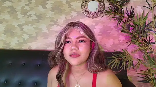 Snapshot of cherry_chel chatting on February 2025 10:59:02 PM cherry chel online show from February 2025 10:59:02 PM