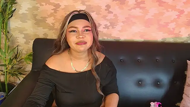 Snapshot of cherry_chel chatting on March 2025 11:18:02 PM cherry chel online show from March 2025 11:18:02 PM