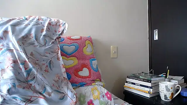 KAROLCANDY online show from July 2026 07:29:02 PM