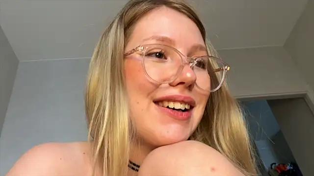 HoneyAudrey online show from January 2025 03:26:01 AM