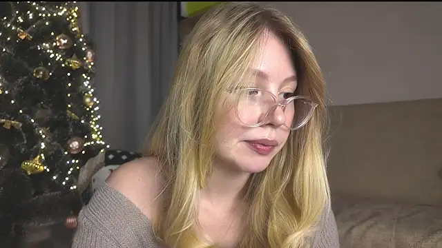 HoneyAudrey online show from December 2025 01:33:02 AM