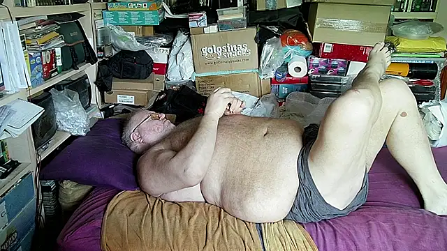 hadeszeuss2 online show from October 2025 01:31:02 PM