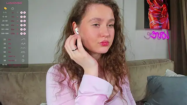 Snapshot of My_Emmy chatting on January 2025 07:03:01 PM My Emmy online show from January 2025 07:03:01 PM