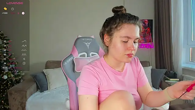 Snapshot of My_Emmy chatting on February 2025 02:50:02 AM My Emmy online show from February 2025 02:50:02 AM