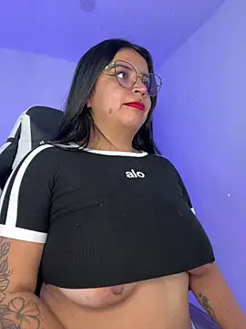 Devilsweet17 online show from February 2026 10:04:02 PM