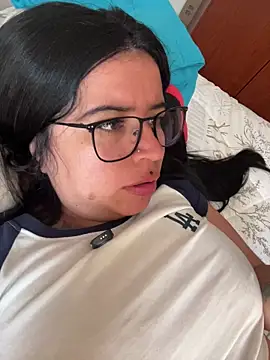 Devilsweet17 online show from June 2026 03:14:02 PM