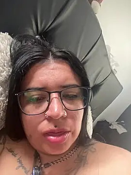 Devilsweet17 online show from June 2026 02:19:01 PM