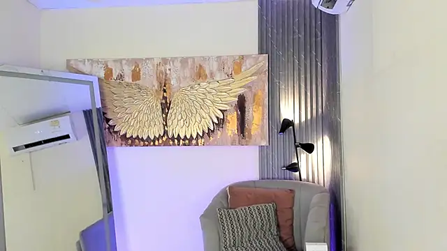 emma alice  online show from January 2025 01:05:01 PM