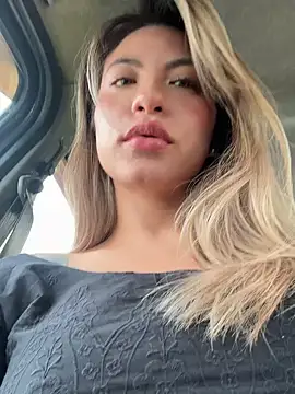 Snapshot of Karen_San_Miguel chatting on February 2025 07:24:02 PM Karen San Miguel online show from February 2025 07:24:02 PM