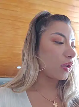 Snapshot of Karen_San_Miguel chatting on February 2025 05:57:02 PM Karen San Miguel online show from February 2025 05:57:02 PM