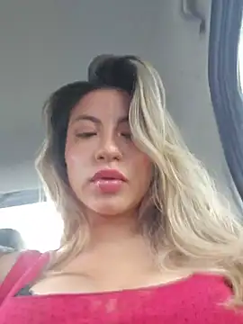 Snapshot of Karen_San_Miguel chatting on February 2025 04:35:01 PM Karen San Miguel online show from February 2025 04:35:01 PM