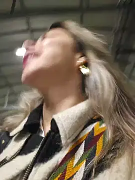 Snapshot of Karen_San_Miguel chatting on March 2025 09:32:02 AM Karen San Miguel online show from March 2025 09:32:02 AM