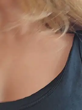 Snapshot of Karen_San_Miguel chatting on September 2025 07:46:02 PM Karen San Miguel online show from September 2025 07:46:02 PM