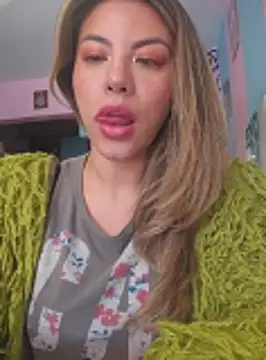 Snapshot of Karen_San_Miguel chatting on October 2025 06:52:01 PM Karen San Miguel online show from October 2025 06:52:01 PM