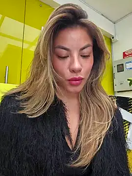 Snapshot of Karen_San_Miguel chatting on October 2025 07:43:01 PM Karen San Miguel online show from October 2025 07:43:01 PM