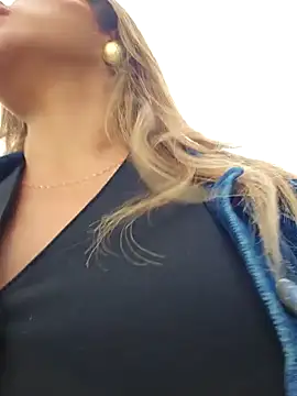 Snapshot of Karen_San_Miguel chatting on October 2025 08:04:02 PM Karen San Miguel online show from October 2025 08:04:02 PM