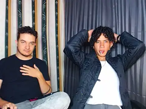 Snapshot of Izan_And_Theo chatting on February 2025 07:36:01 PM Izan And Theo online show from February 2025 07:36:01 PM