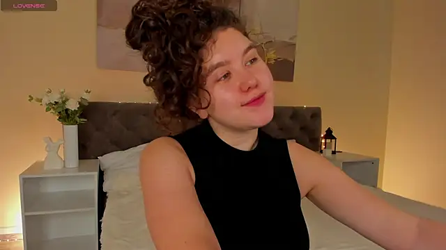 Ariella Sol online show from May 2026 01:10:01 AM