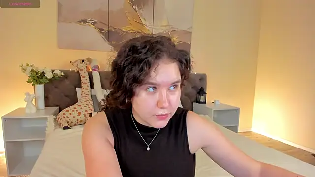 Ariella Sol online show from June 2026 01:01:02 AM