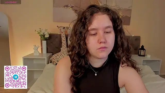 Ariella Sol online show from June 2026 01:27:01 AM