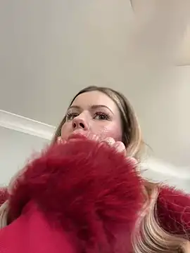 Snapshot of LoveShae_ chatting on December 2024 08:14:02 PM LoveShae online show from December 2024 08:14:02 PM