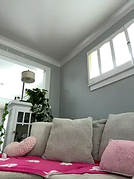 Snapshot of LoveShae_ chatting on October 2025 06:37:01 PM LoveShae online show from October 2025 06:37:01 PM