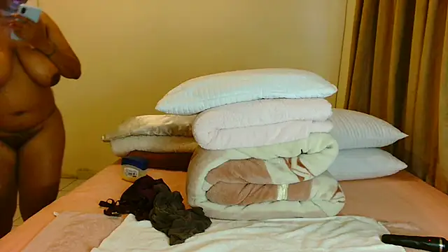 Snapshot of ALEXABOUJEE95 chatting on October 2025 03:31:02 PM ALEXABOUJEE95 online show from October 2025 03:31:02 PM