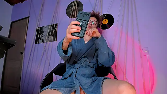 MrShaggy online show from February 2025 09:52:01 AM